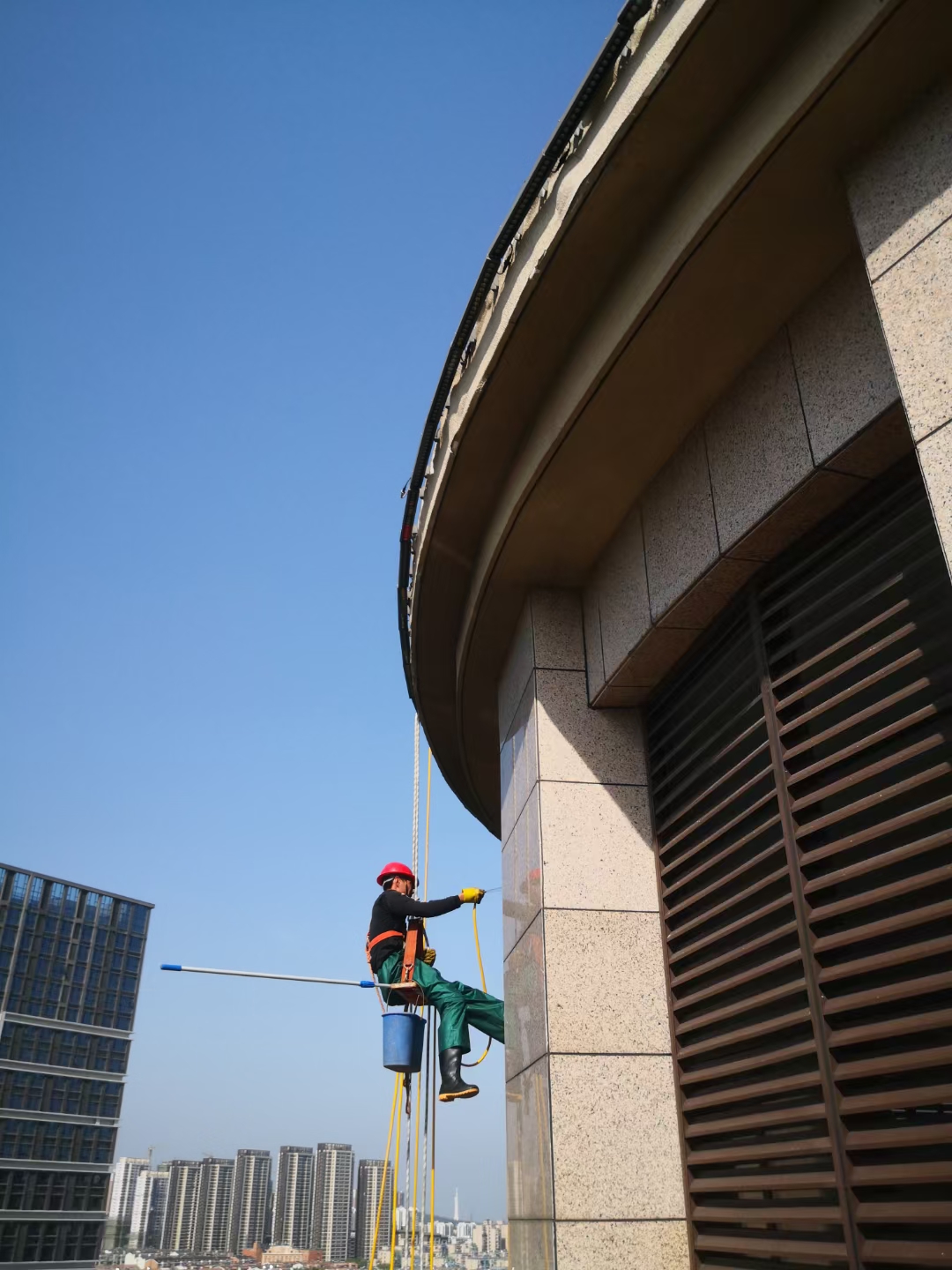 花岗岩墙面清洗