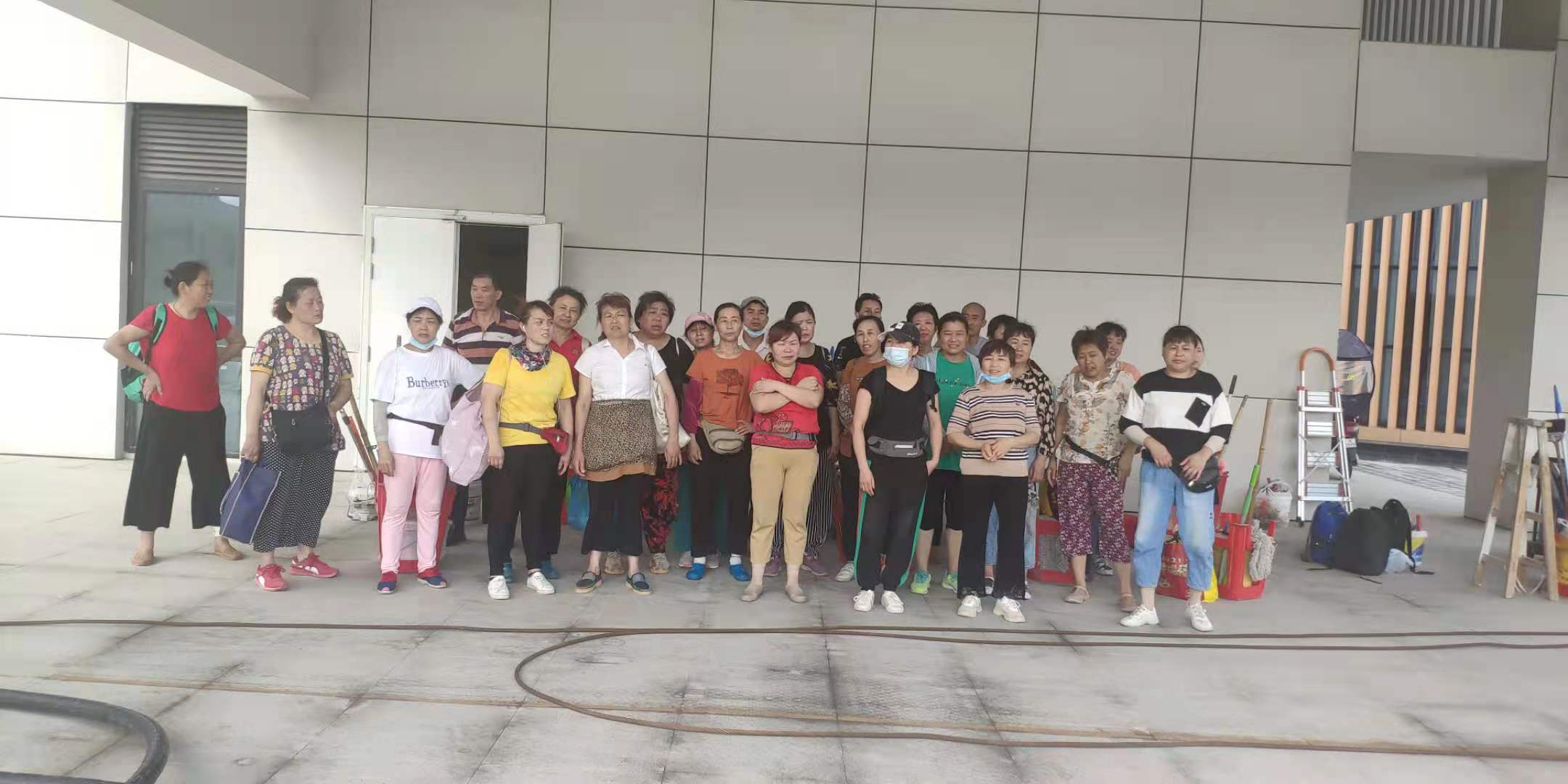 安大创新大楼开荒保洁